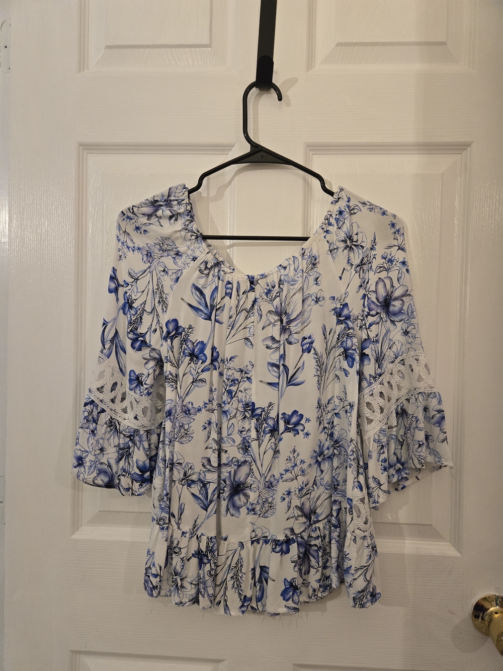 Unique Spectrum White Blouse with Blue Floral Print and Lace Panels - Picture 2 of 2